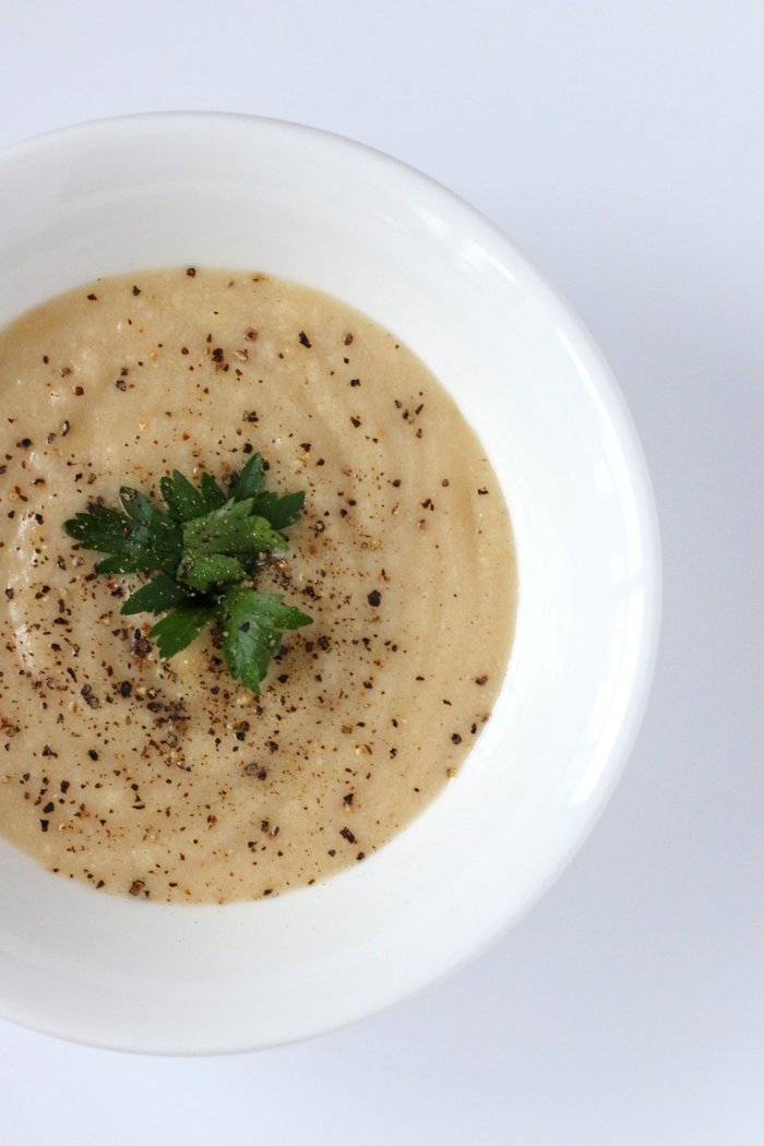 FashionablyEmployed.com | Easy Roasted Cauliflower Cheddar Soup | Make-Ahead Meal perfect for family and simple enough to prepare with kids