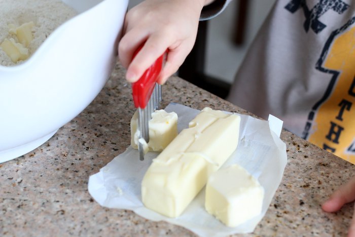 FashionablyEmployed.com | Homemade Sweet Potato Biscuits | Get in the kitchen and make healthy food with your children | A working mom style and lifestyle blog, for busy moms long on ambition and short on time | Quality time with kids while teaching the power of healthy eating