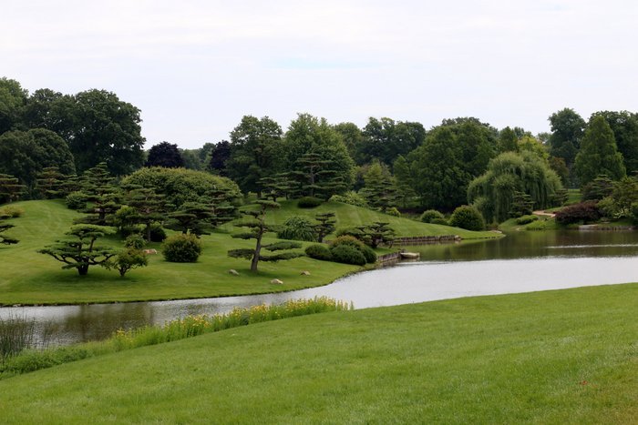 FashionablyEmployed.com | Focusing on the importance of making time for myself, I took a morning off work and spent it alone at Chicago Botanic Gardens. It was lovely to say the least! Read more from my life and style blog for working moms where we juggle career, family, style and self in an attempt to have it all... mostly.