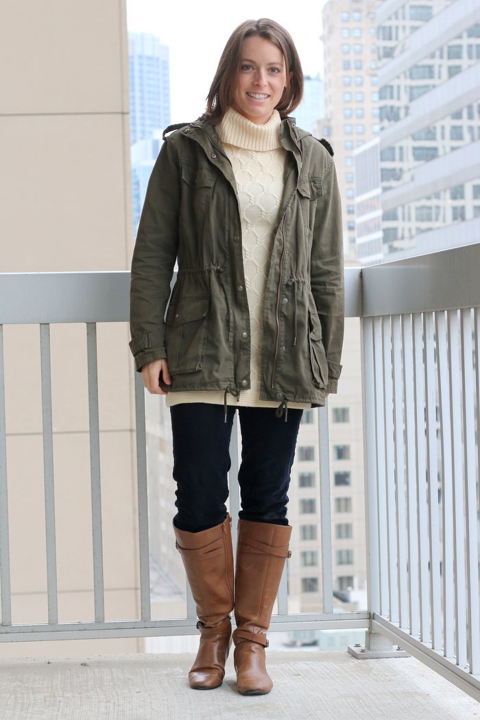 FashionablyEmployed.com | Girls weekend in Chicago | Life and Style blog for everyday professional women | Cream sweater with navy corduroy pants, military jacket and cognac boots, casual fall style for weekend with friends