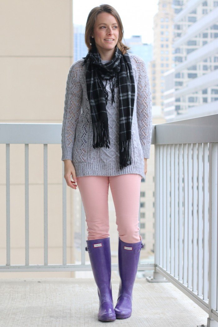 FashionablyEmployed.com | Thrifted gray cable knit sweater with pink Cabi jeans and purple Hunter boots, casual pastel winter style for weekend, errands | Simple and sustainable style for everyday professional women | work wear, office style