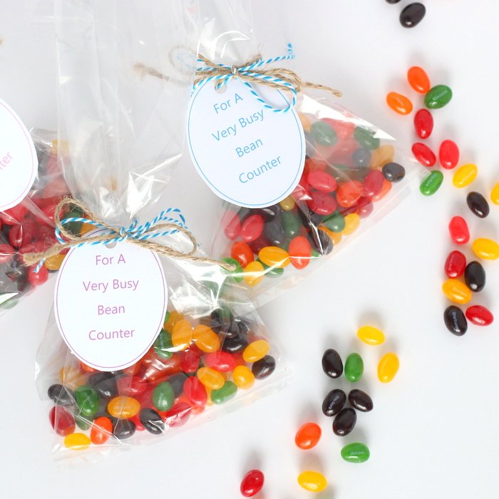 Have a CPA in your life who could use a little treat during busy tax season? Download this printable for a quick and easy way to make a personalized treat to show your appreciation.