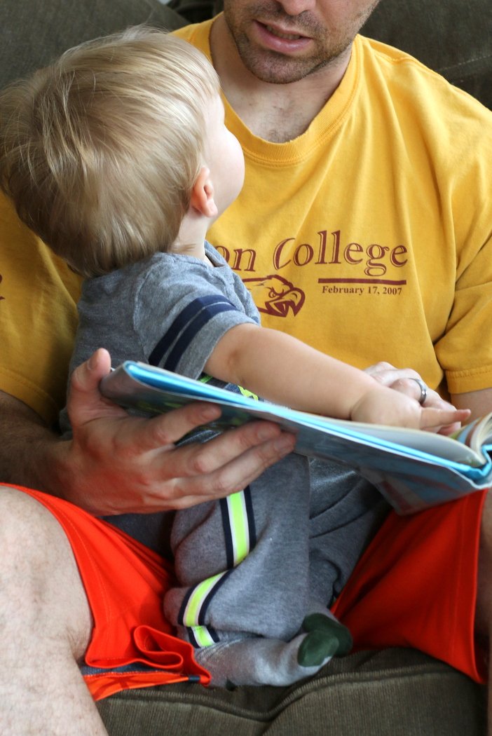 10 Ways to Find 10 Minutes to Read With Your Kids