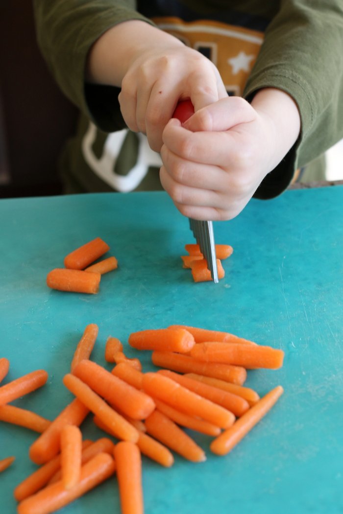 Want to get your little ones in the kitchen and start their appreciation of healthy food young? Check out this post with a little kitchen hack to get children even as young as toddlers involved in meal prep.