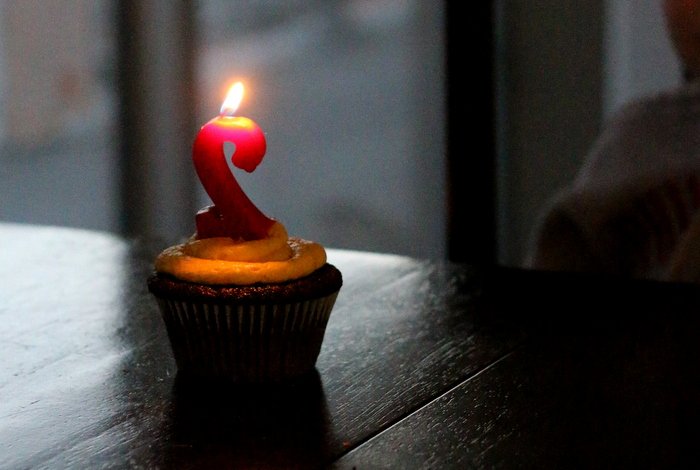 Torn about how elaborately to celebrate your little one's birthday? Click through for a case about why it's better, though not always easy, to keep it simple.