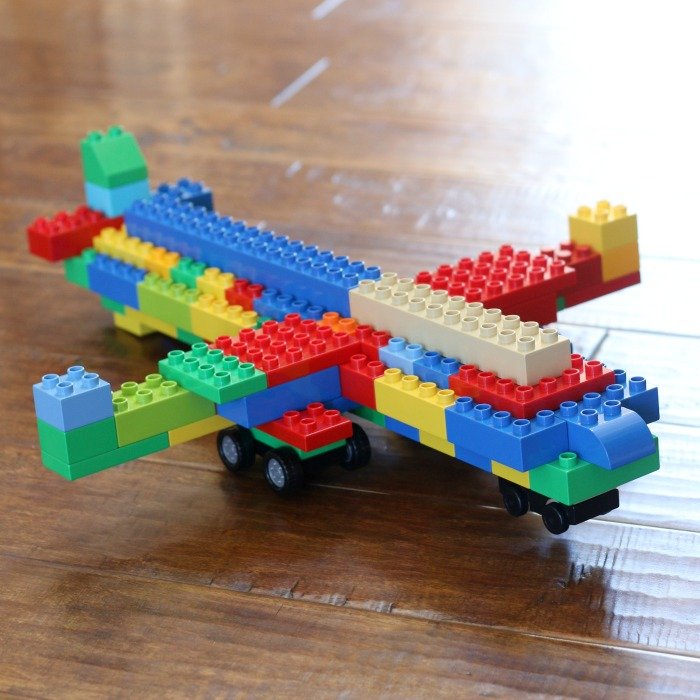 lego-duplo-airplane-made-by-little-boy