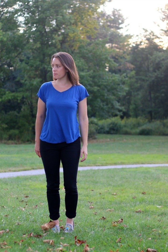 blue-shirt-and-black-jeans-with-bucketfeet-shoes-in-park