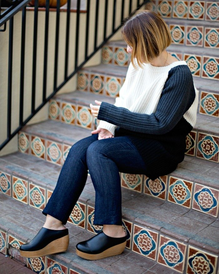 emerson-fry-sitting-on-the-stairs