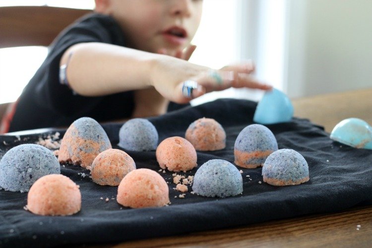 How To Make Homemade Bath Bombs With Kids