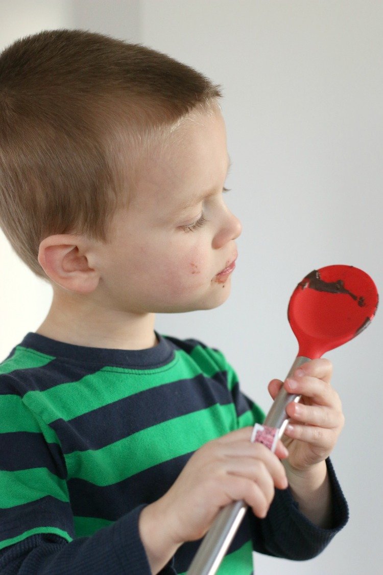 Zero Waste & Free Kids' Valentine's Idea For School - Honestly Modern