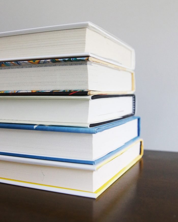 30 + Ways To Responsibly Dispose Of Old Books Sell, Donate, & Recycle