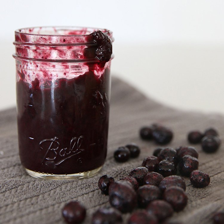 Simple & Delicious Homemade Blueberry Jam
