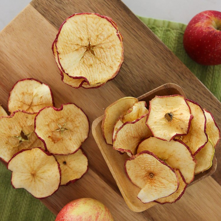 Easy Recipe for Homemade Dried Apple Slices - the Perfect Fall