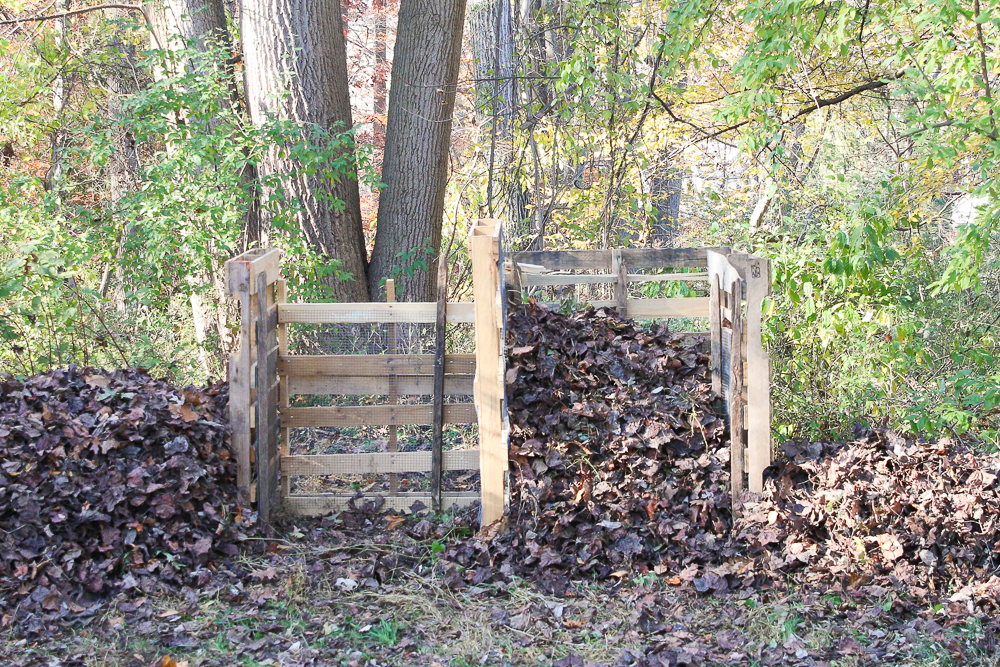 How To Build A Wooden Pallet Compost Bin - Honestly Modern