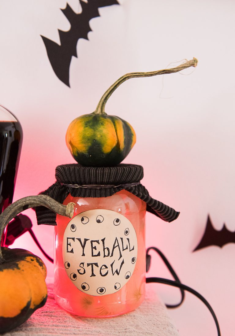 7 Eco-Friendly Halloween Decorations That Look Amazing