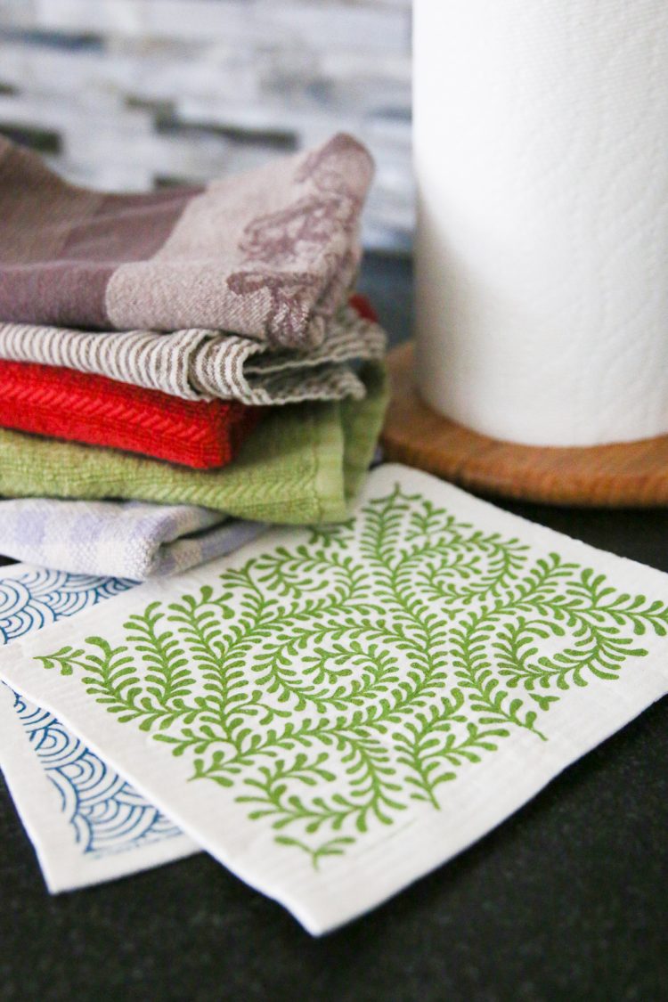 Paper Towel VS Swedish Dishcloth: Reusable is good if it works