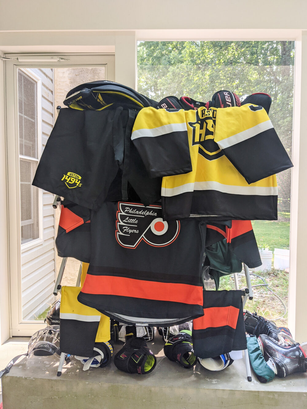 Sell used hockey top equipment near me