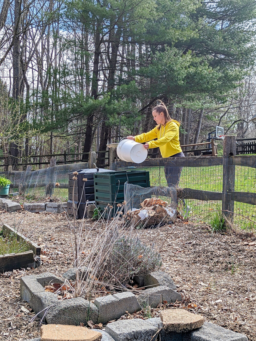 https://www.honestlymodern.com/wp-content/uploads/2023/05/Composting-at-Home-Tips-23-1-1000x1328.jpg