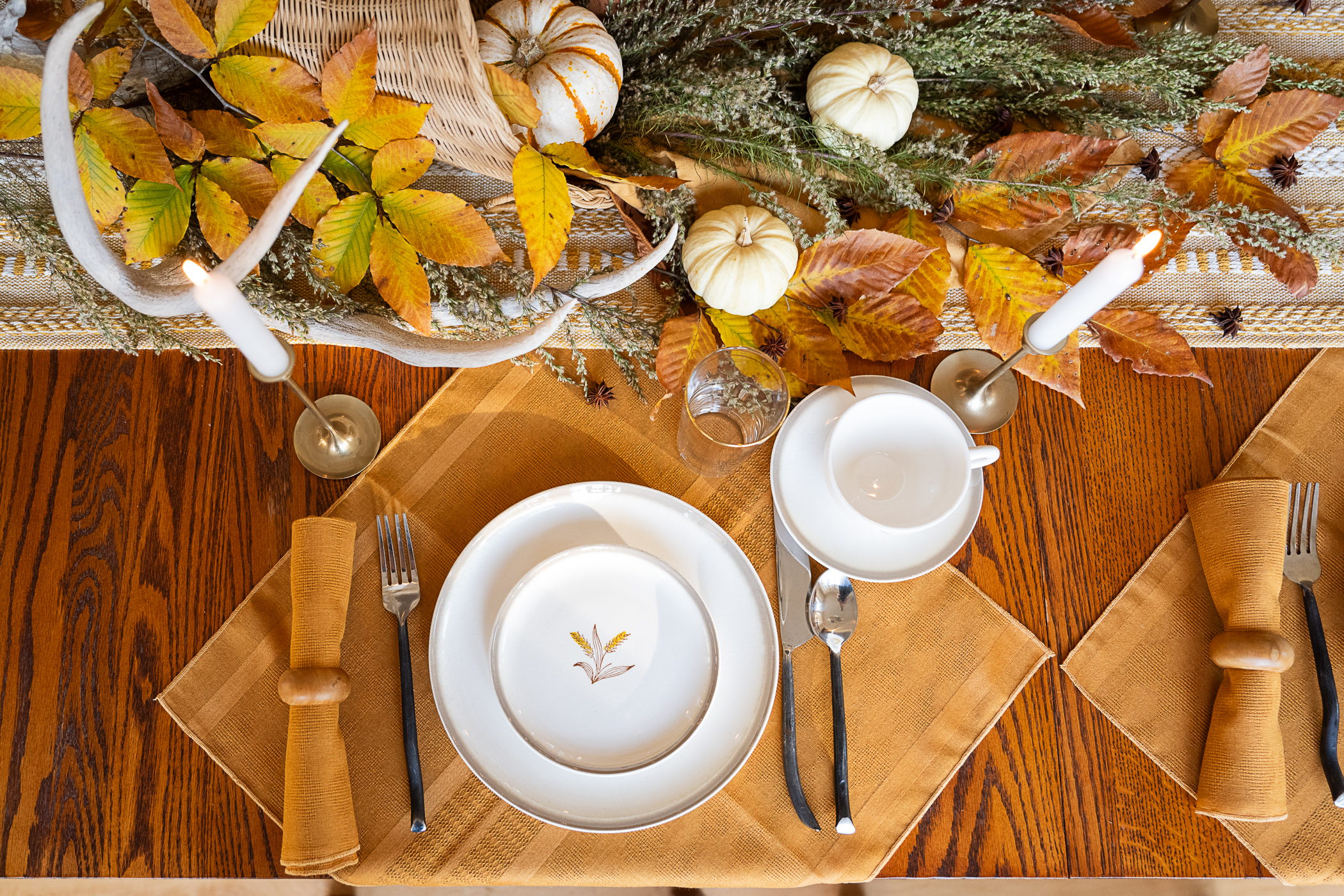 How to Create an Effortlessly Elegant Thanksgiving Tablescape from Thrift Store Finds